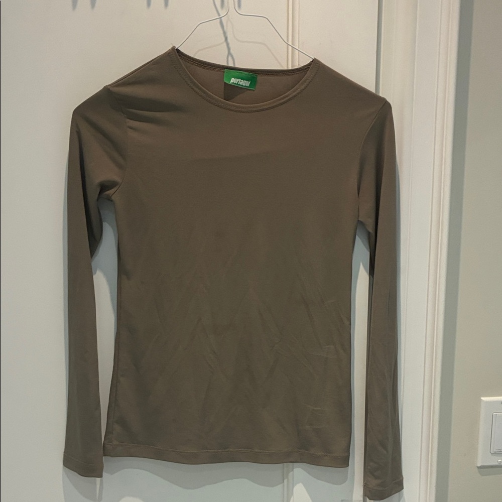 Portaqui Women's Tan Long Sleeve Top